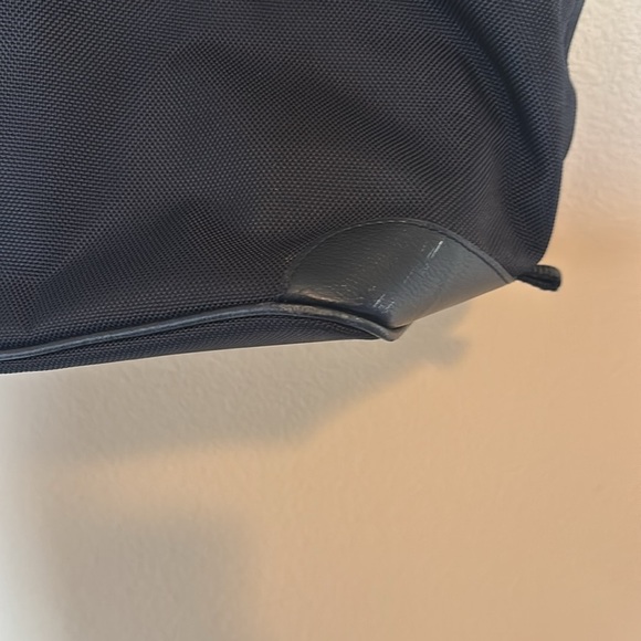 Lululemon large black duffle travel bag - Picture 11 of 16